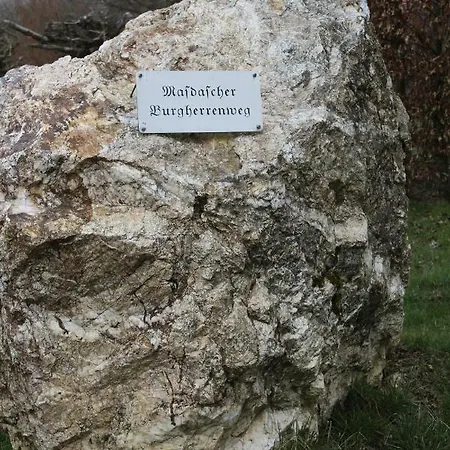 Holiday home Laydeckersch Mastershausen